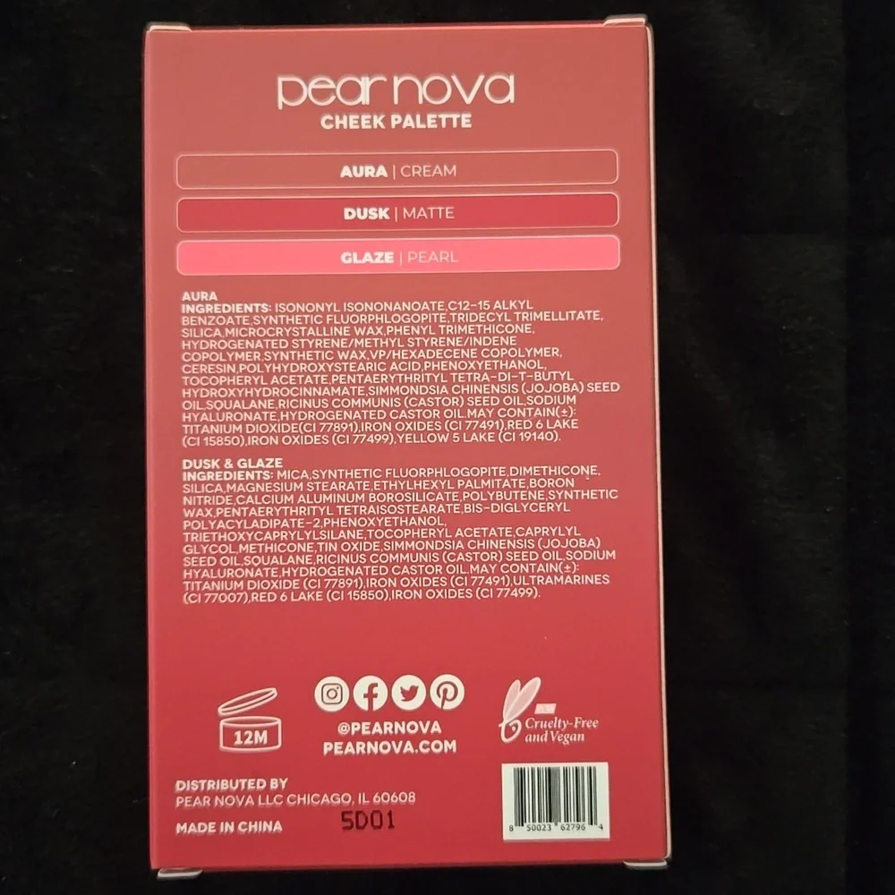 Pear Nova Cheek Palette in Mauve in Aura, Dusk & Glaze in cream,Matte & Pearl